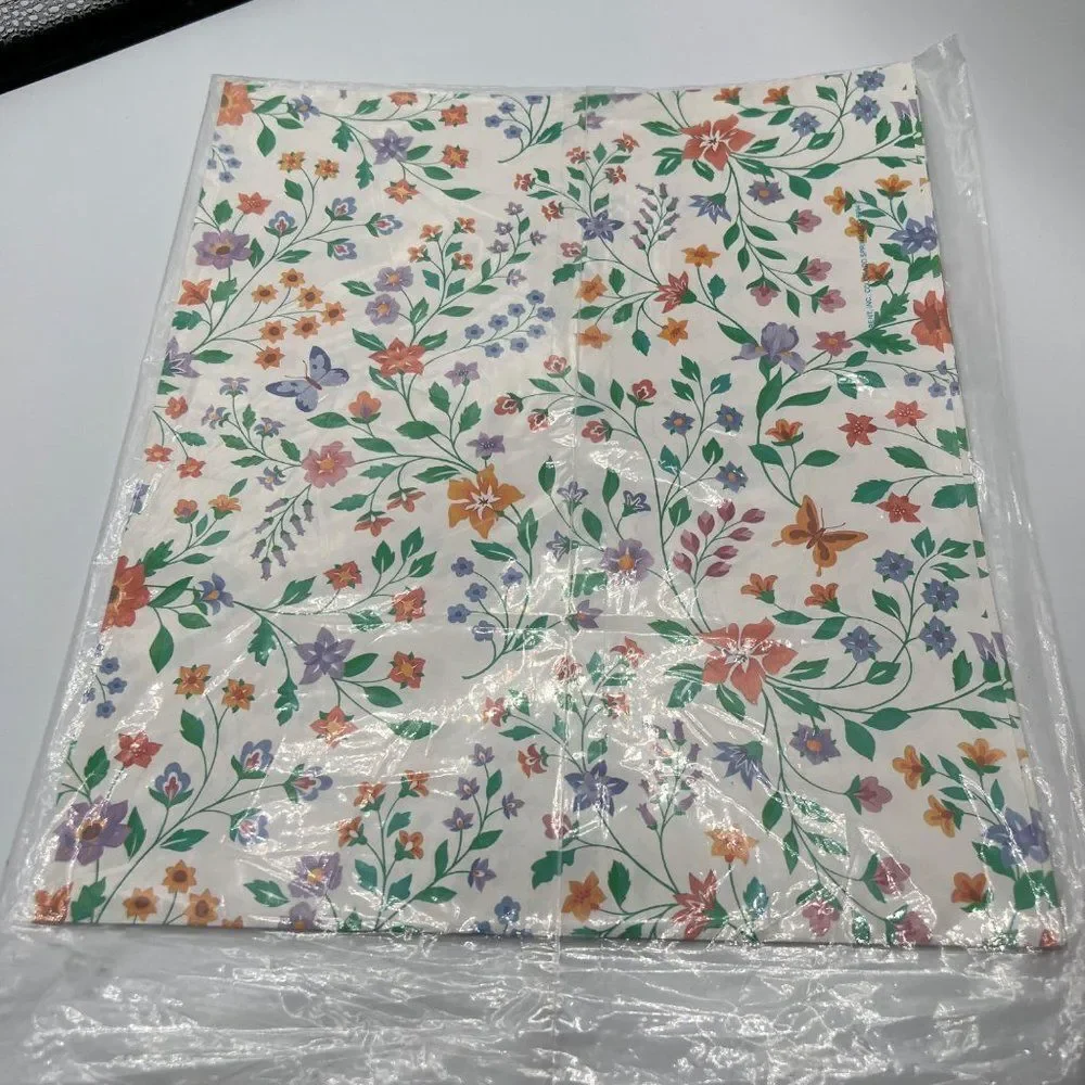 Vintage retro wrapping paper flowers